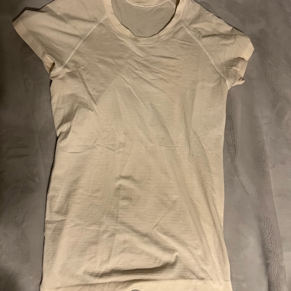 white lululemon swiftly tech